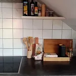 Appartement Altbau Dachgeschosswohnung Mitten In *